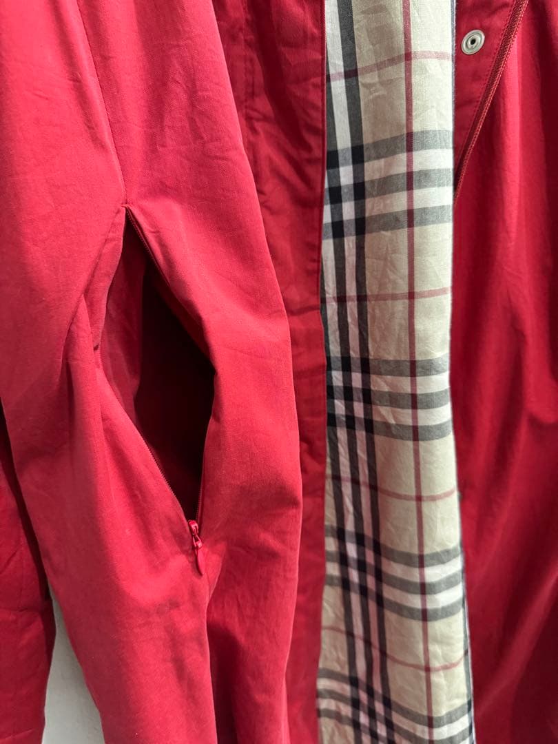 【Burberry London】ライナー付フーデッドコート レッド