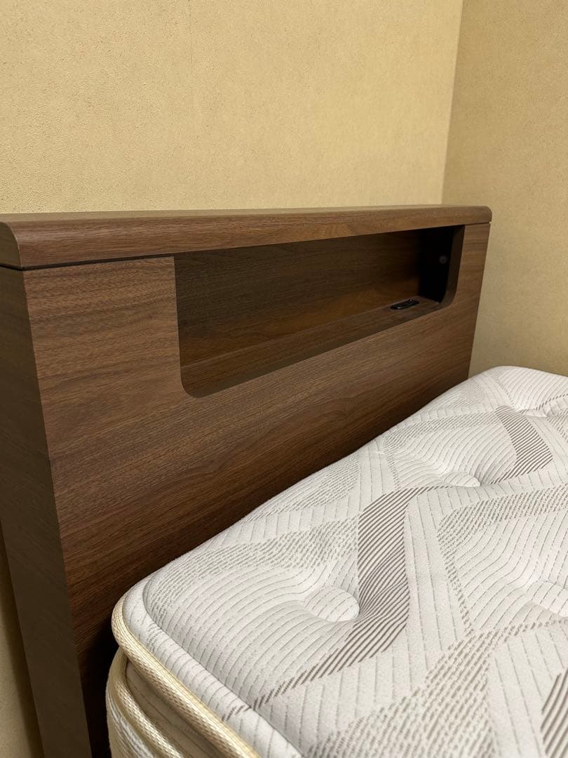 【りこ】シモンズ　ベッド