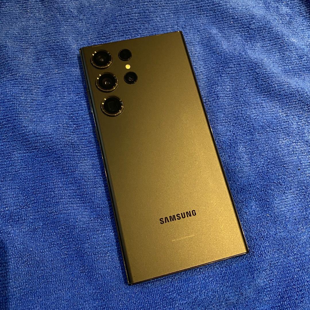 【美品】Galaxy S23 Ultra 256GB SIMフリー【海外版】