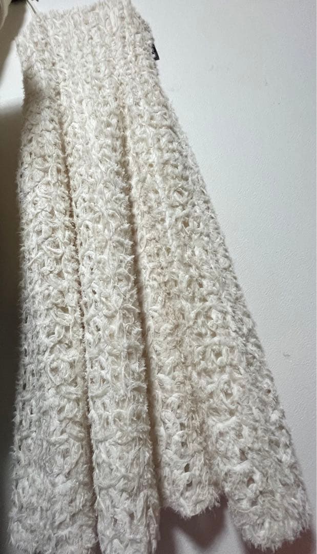 【新品未使用】anuans エンブロイダリーフレアキャミワンピース