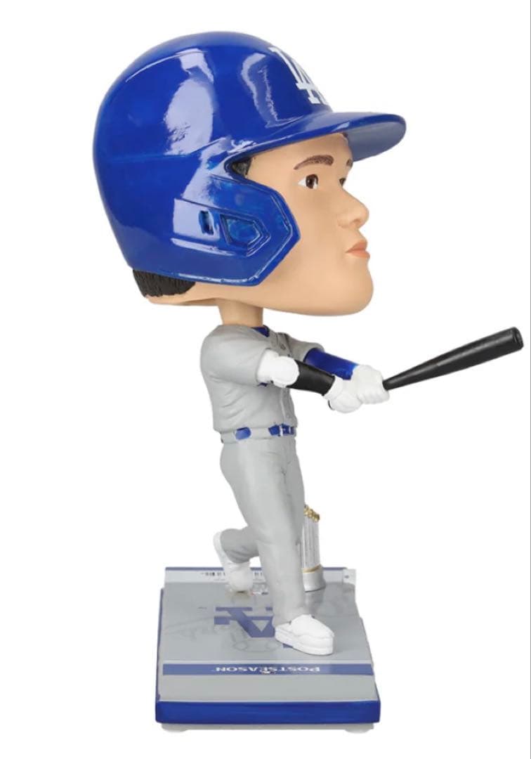 ボブルヘッド 大谷翔平トロフィー & チケット台座付&カード2枚おまけ