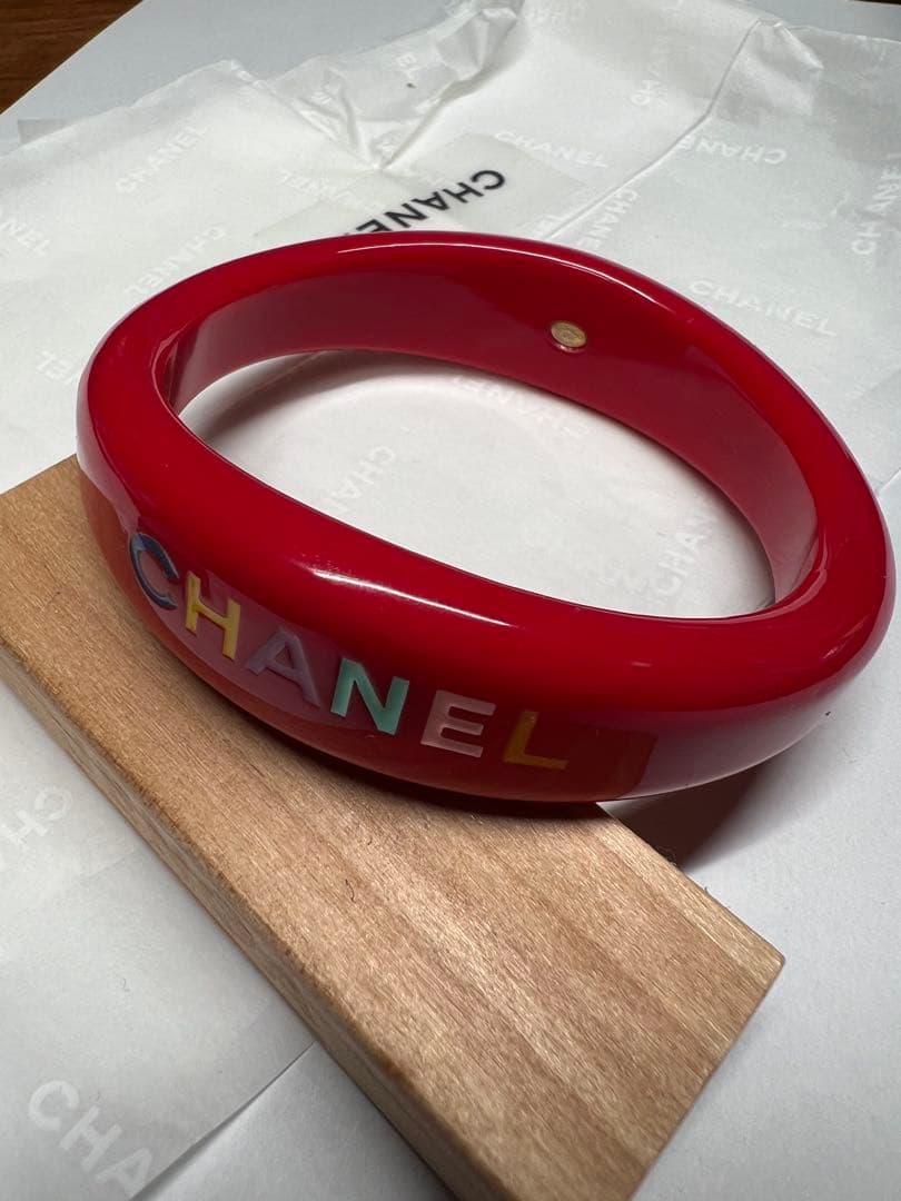 CHANEL シャネル レッド バンクル マルチカラーロゴ 刻印:08C