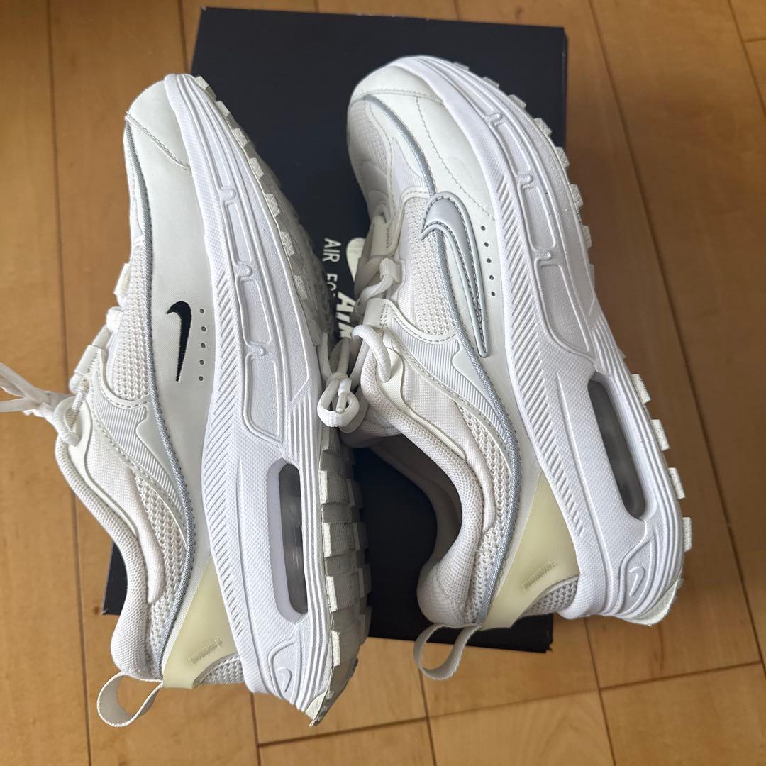 Nike Air Force 1 ホワイト スニーカー