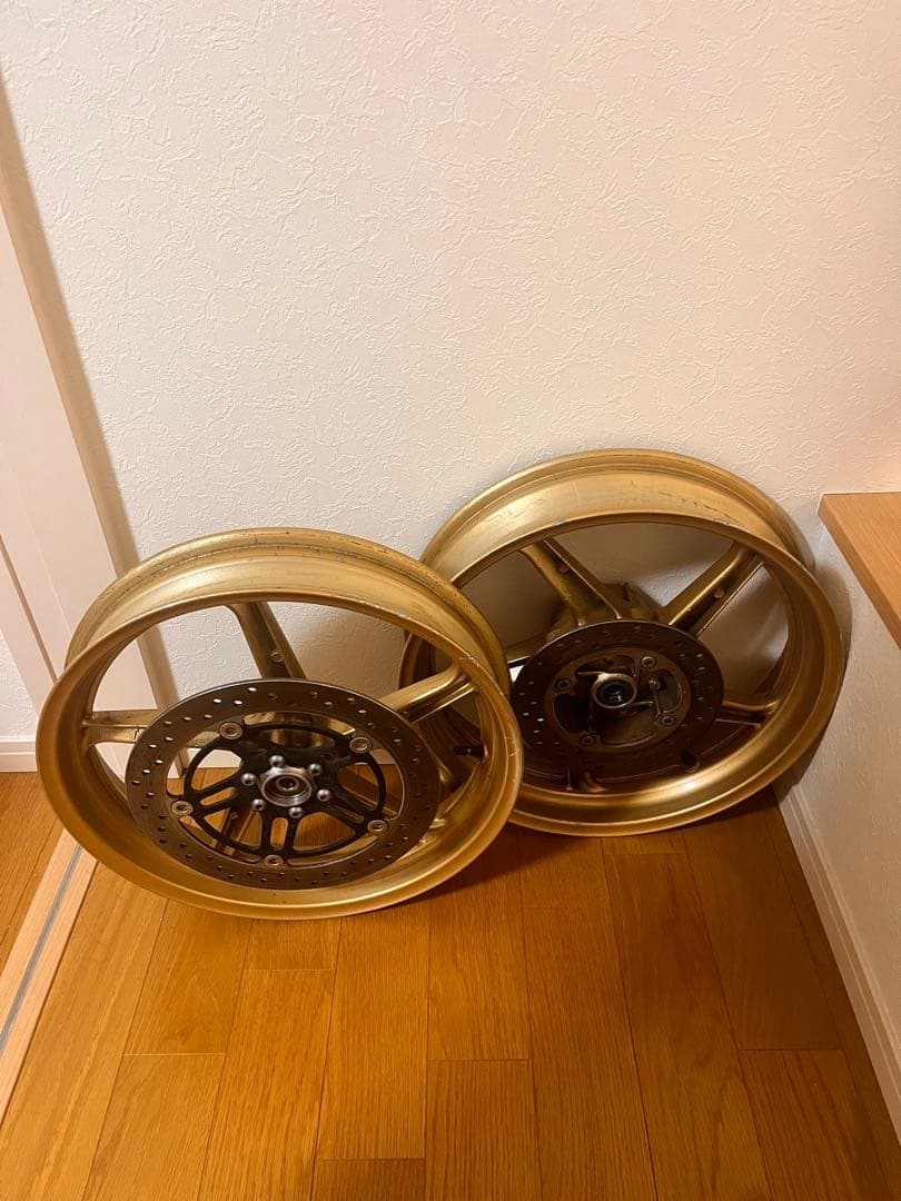 VTR250 ホイール　目視で歪みなしです！