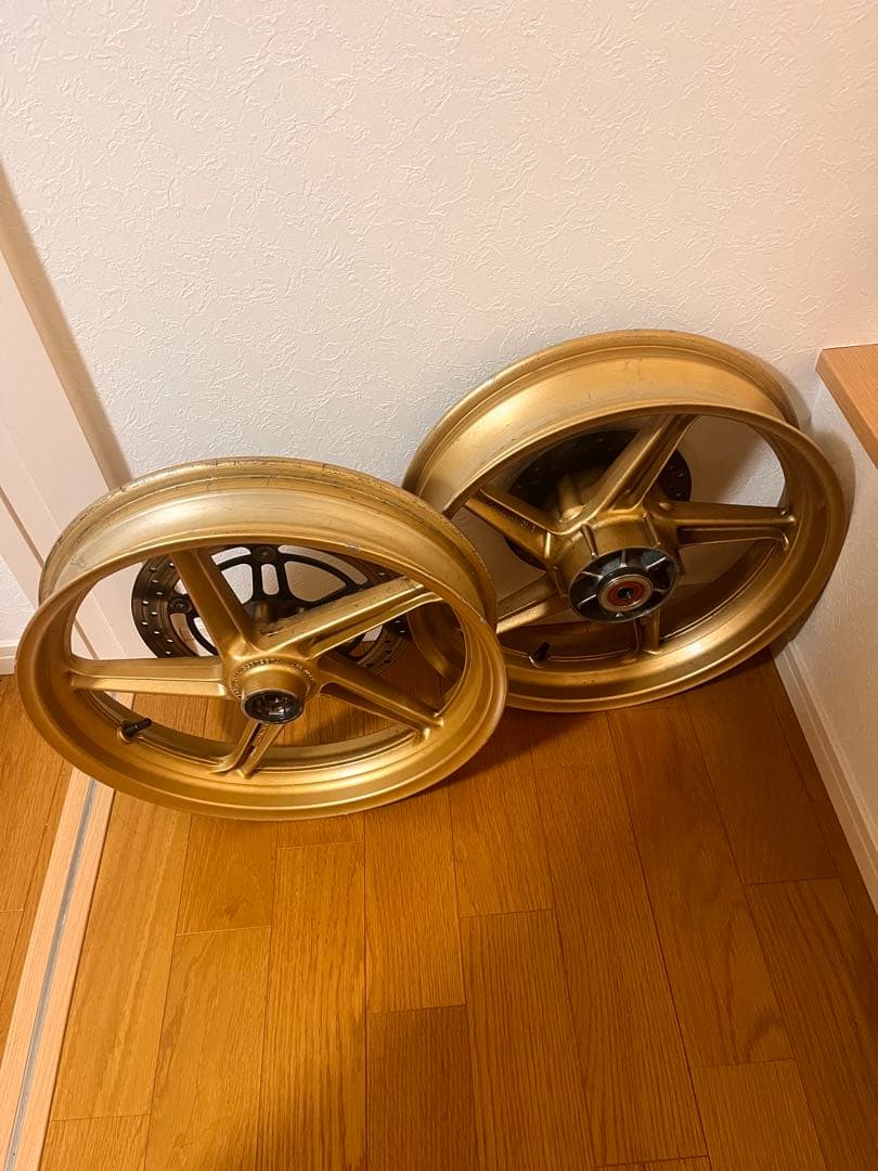 VTR250 ホイール　目視で歪みなしです！