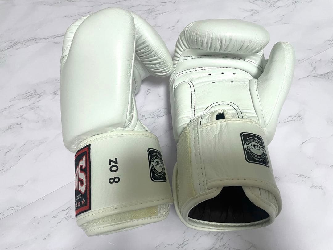 ツインズ 8オンス グローブ1式