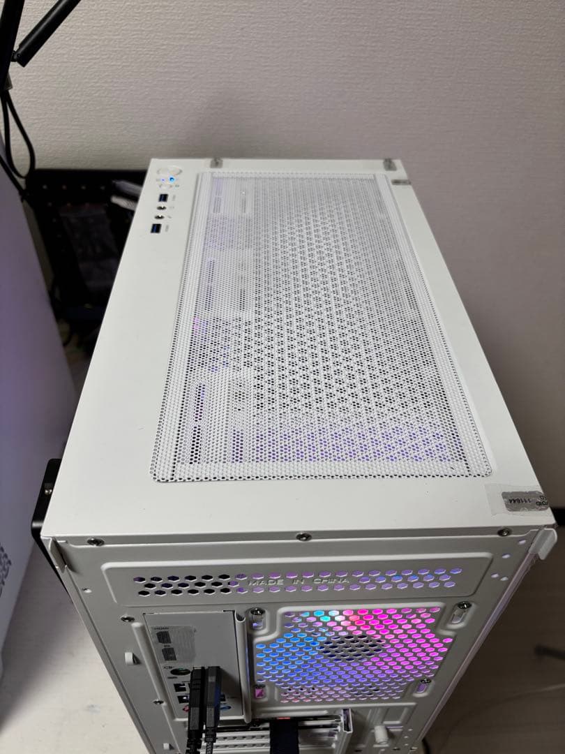 【動作保証付】Windows11正式対応　白ゲーミングPC