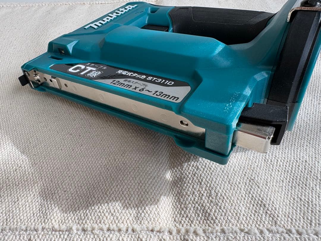 マキタ 14.4V コードレスタッカー　ST311D MAKITA CT