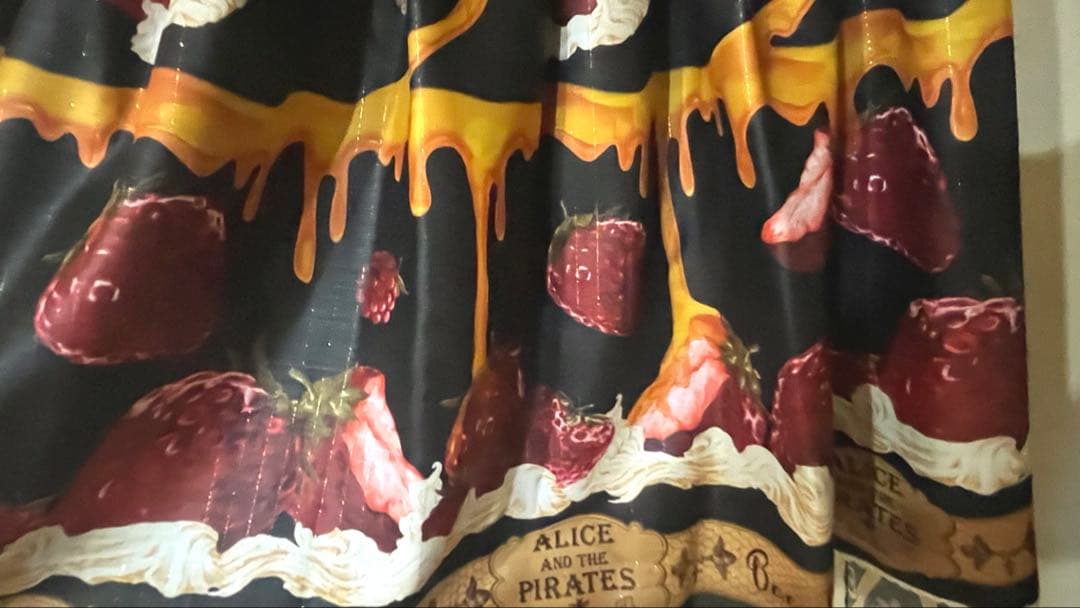 アリパイ　HoneyBeeBerry JSK