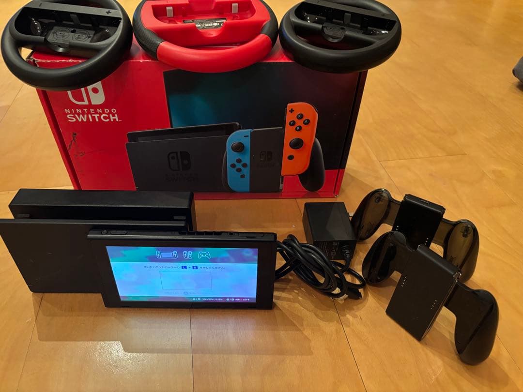 Nintendo Switch 本体のみ/マリオカートハンドル付き