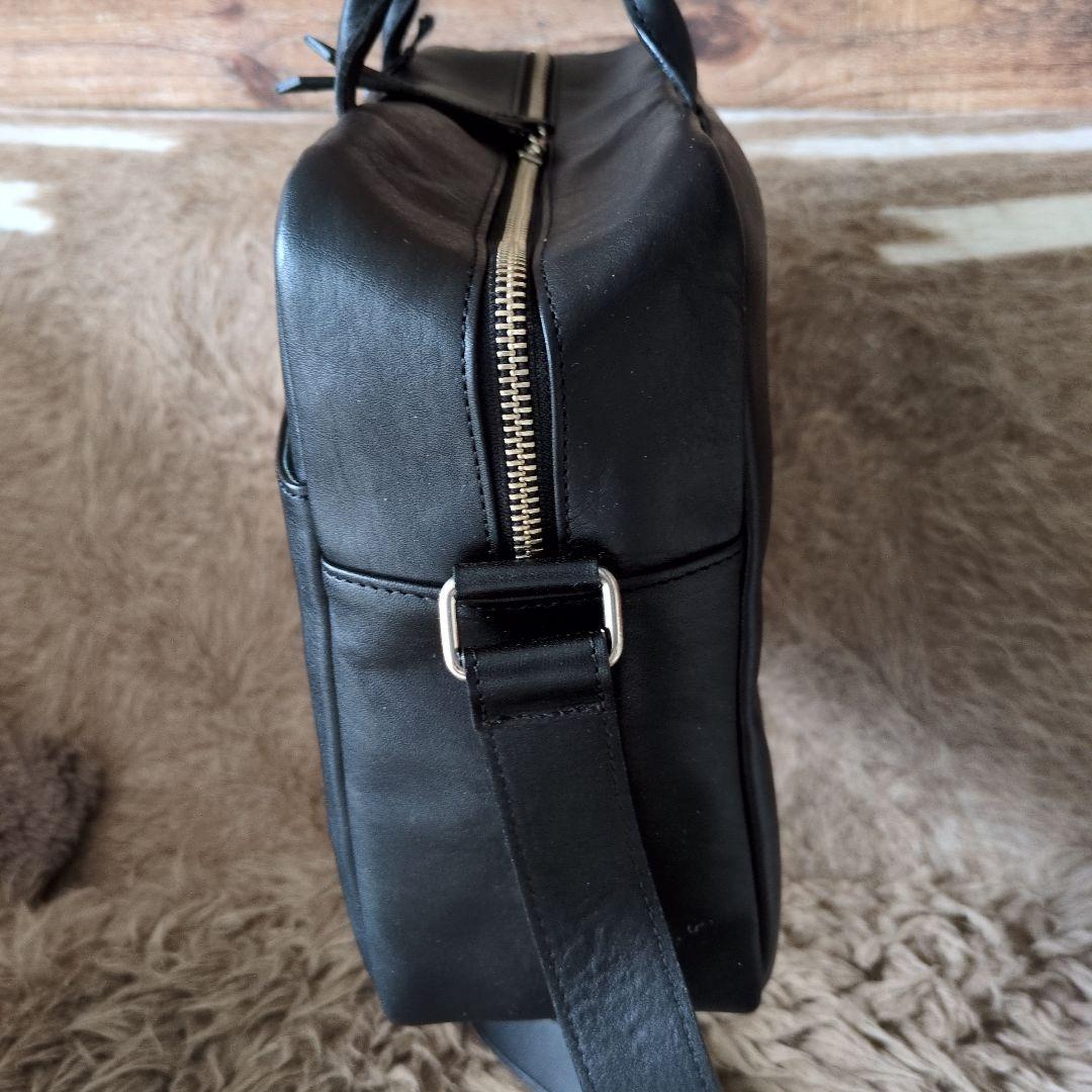 レザー 牛革ショルダーバッグ 黒 　　　　　　　　　　　　　日本製