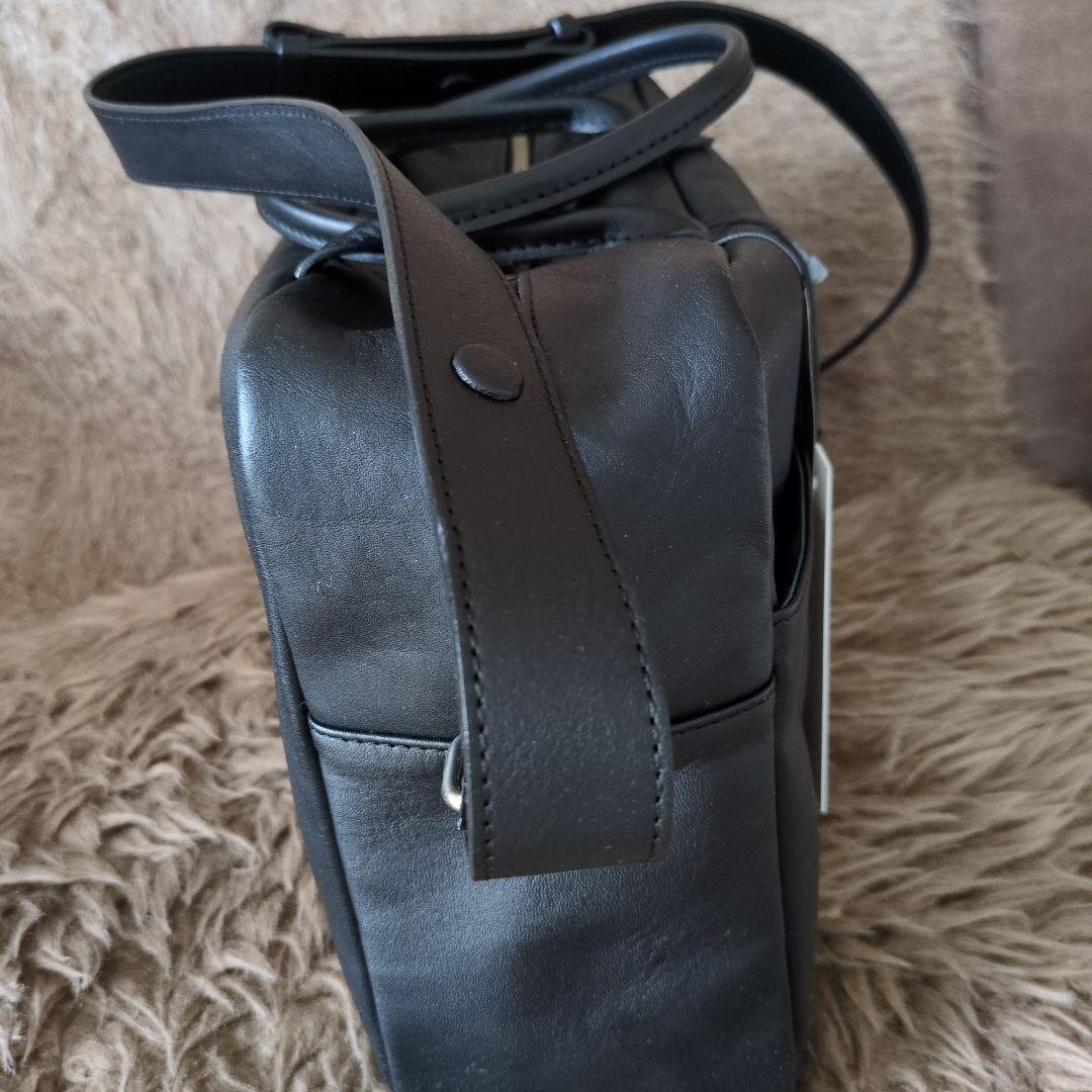 レザー 牛革ショルダーバッグ 黒 　　　　　　　　　　　　　日本製