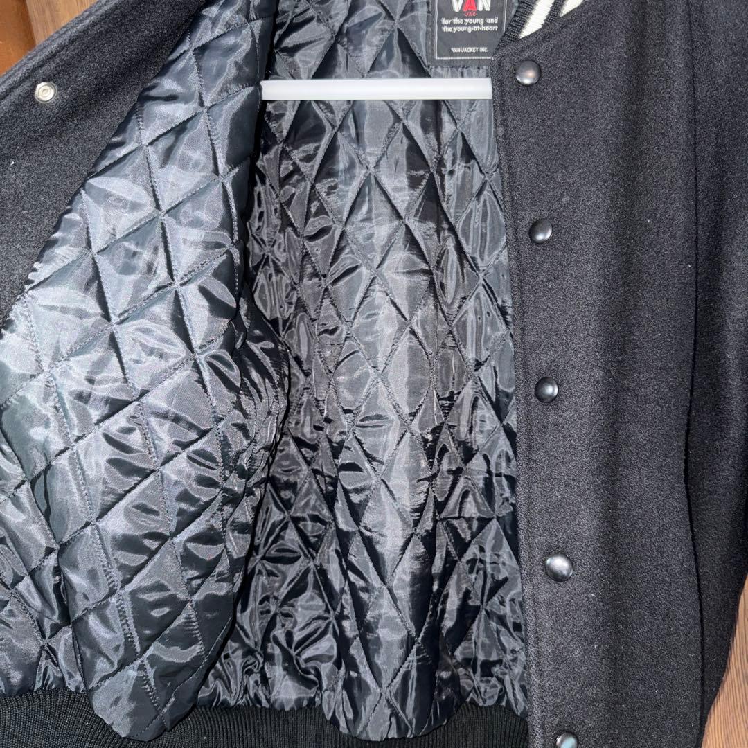 VAN スタジャン ブラック