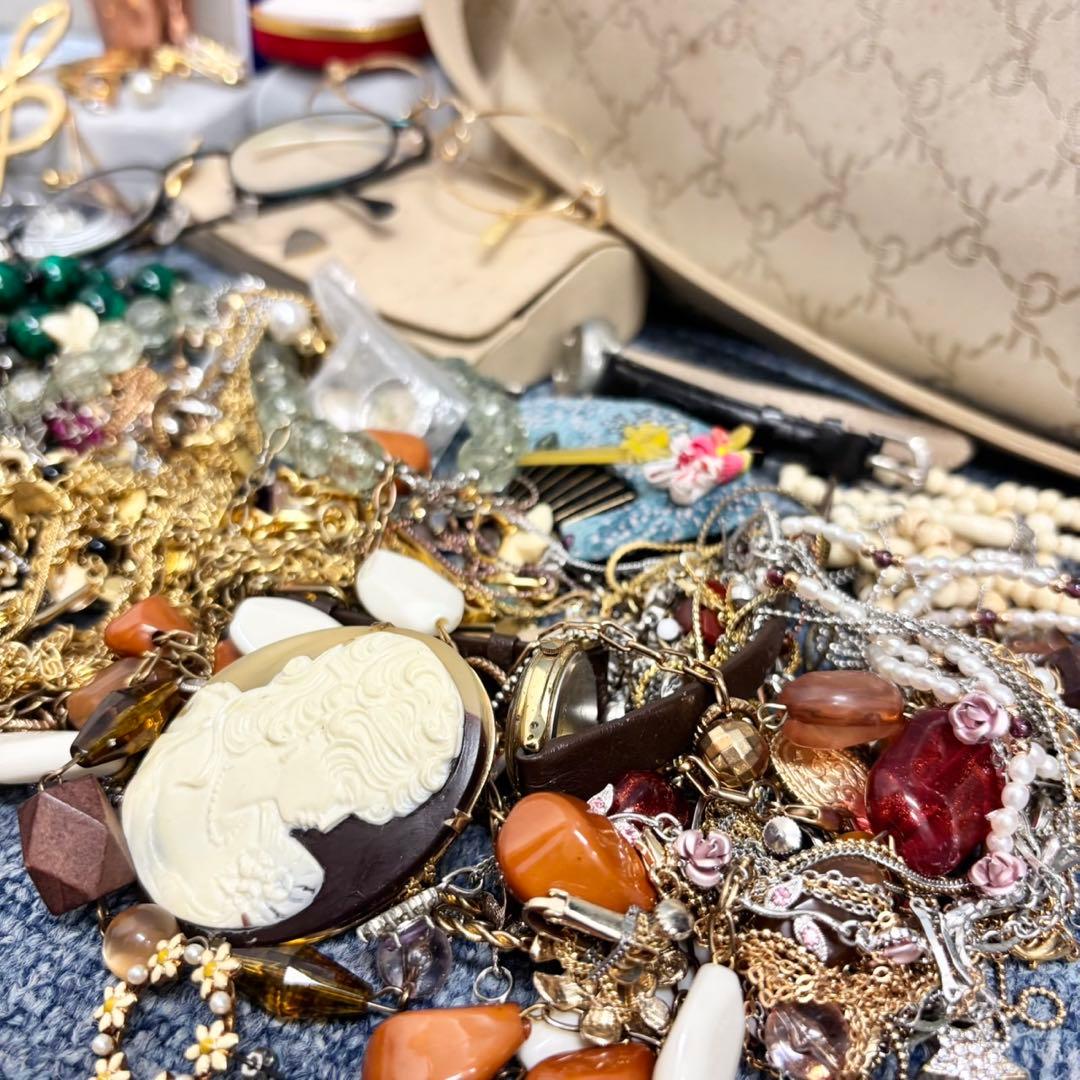 遺品整理 アクセサリー 時計 まとめ ブローチ タイピン 刻印未検品 1591