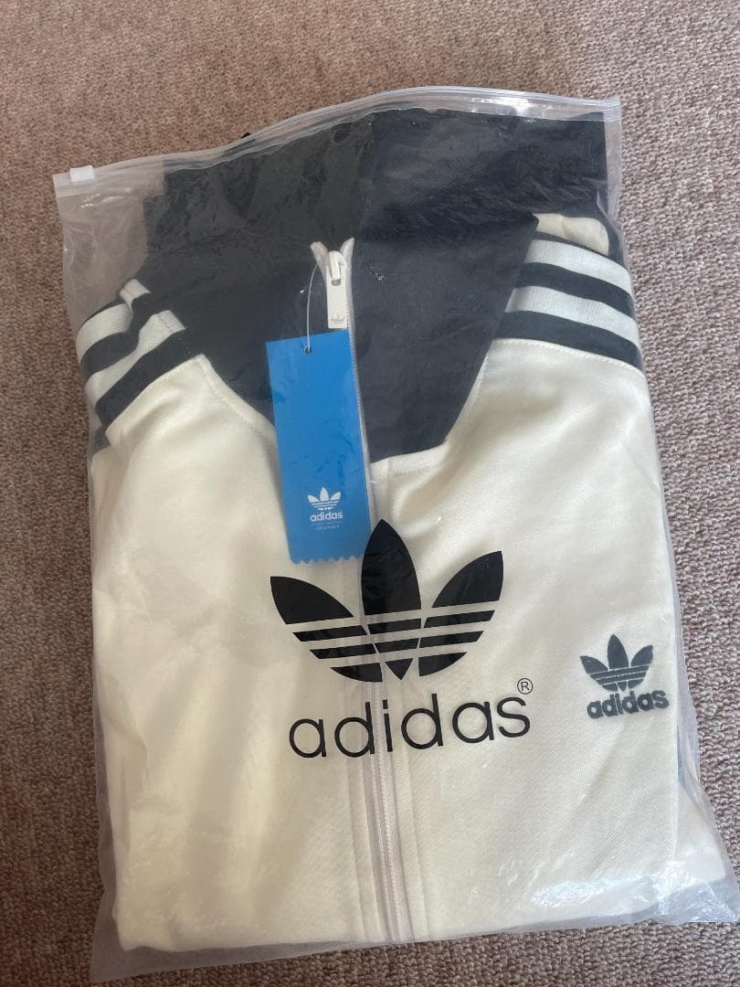 ［新品］adidas アディダスオリジナルストラックジャケットLベージュ男女兼用
