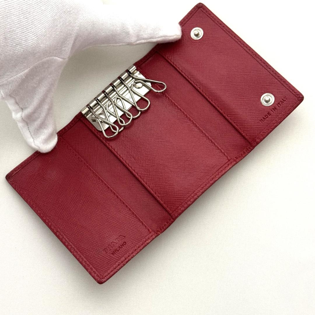 PRADA　プラダ　6連キーケース　三角ロゴプレート サフィアーノレザー　赤