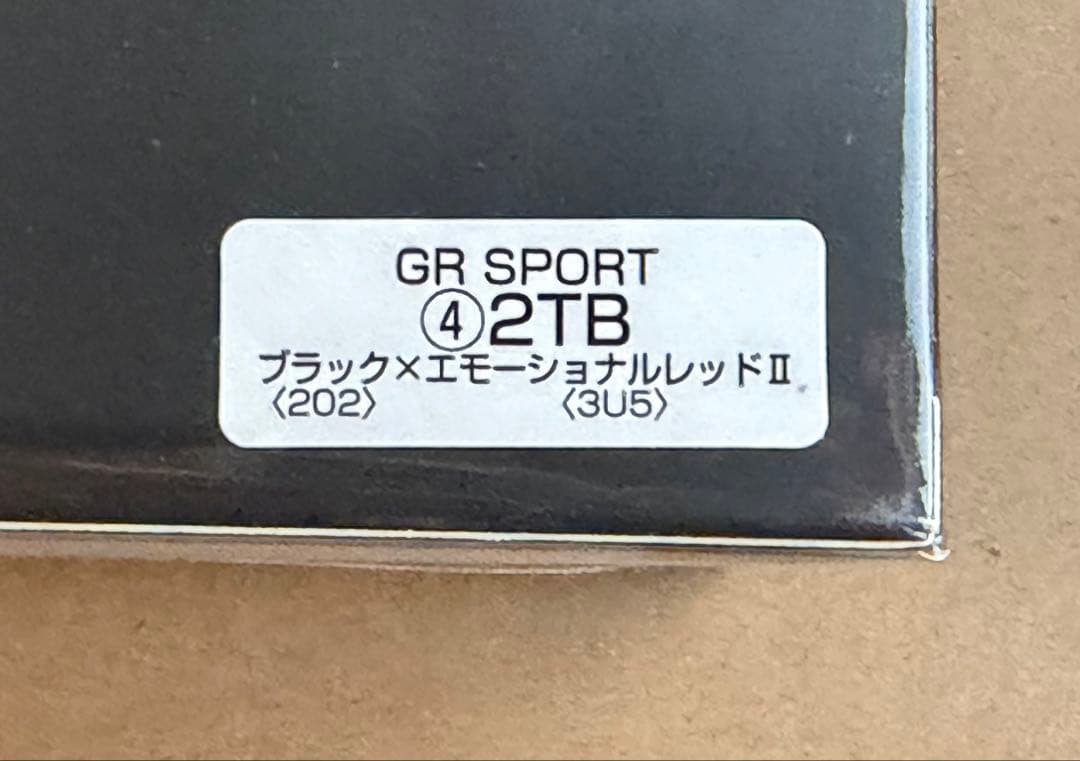 トヨタ RAV4 GRスポーツ ブラック×レッド カラーサンプルミニカー 色見本