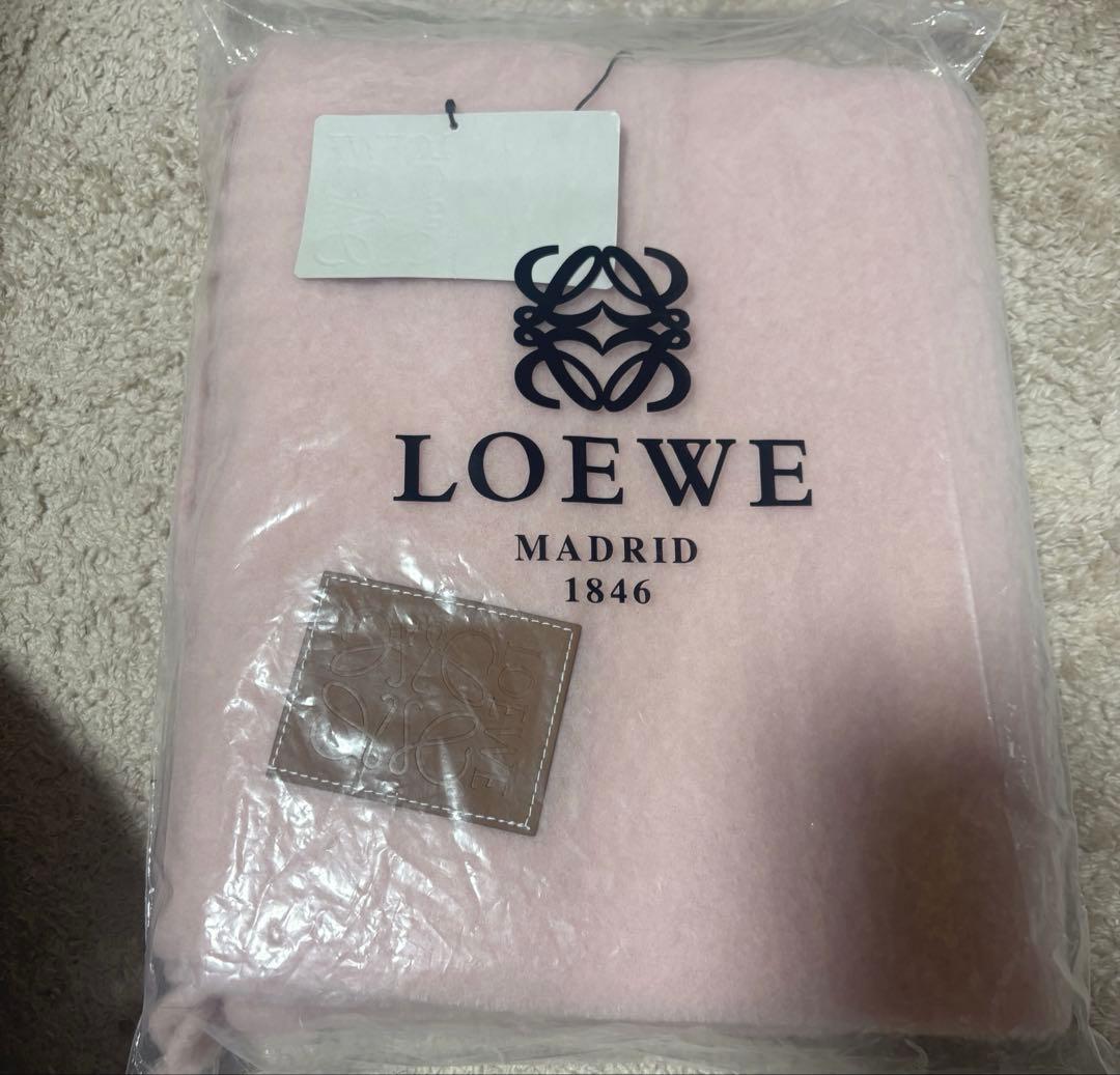 LOEWE モヘアマフラー ホワイトピンク　白ピンク