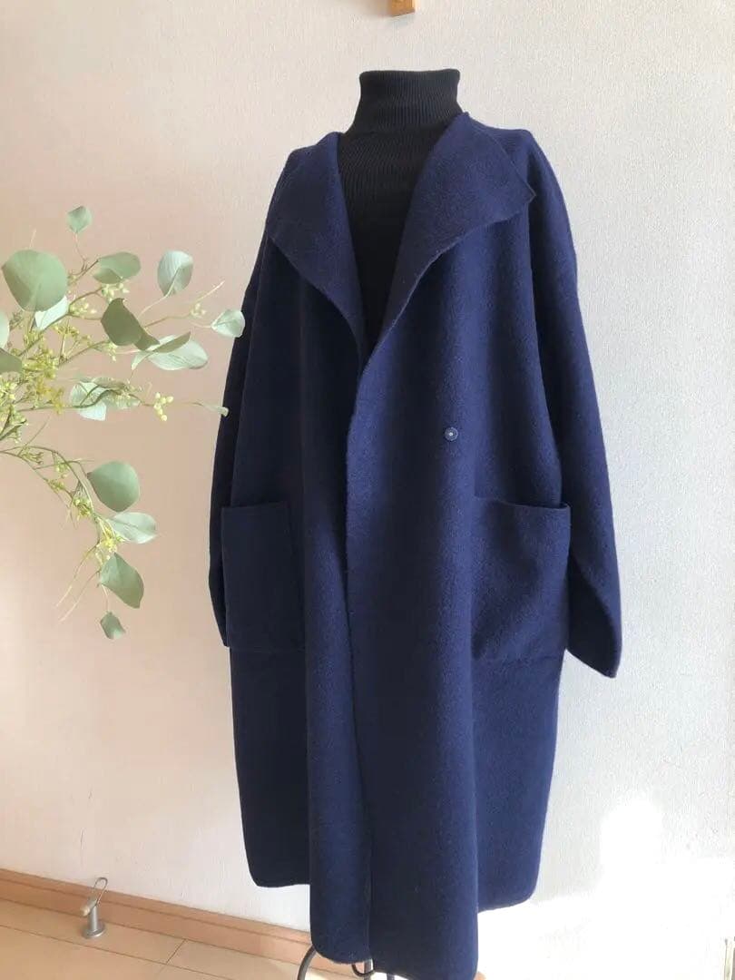 新品タグ付　かぐれ圧縮ウールノーカラーコート