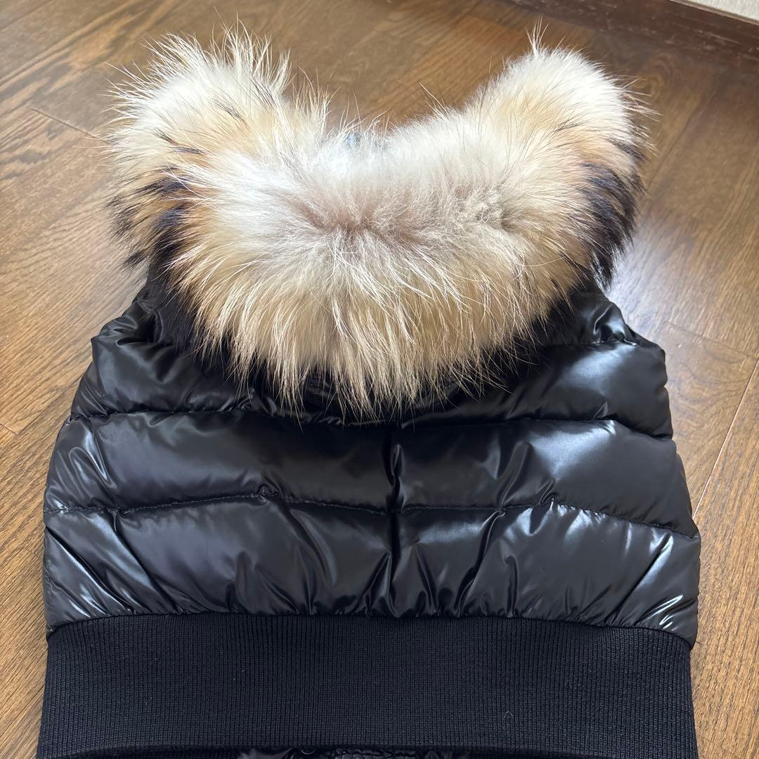 Moncler ブラックダウンベスト0