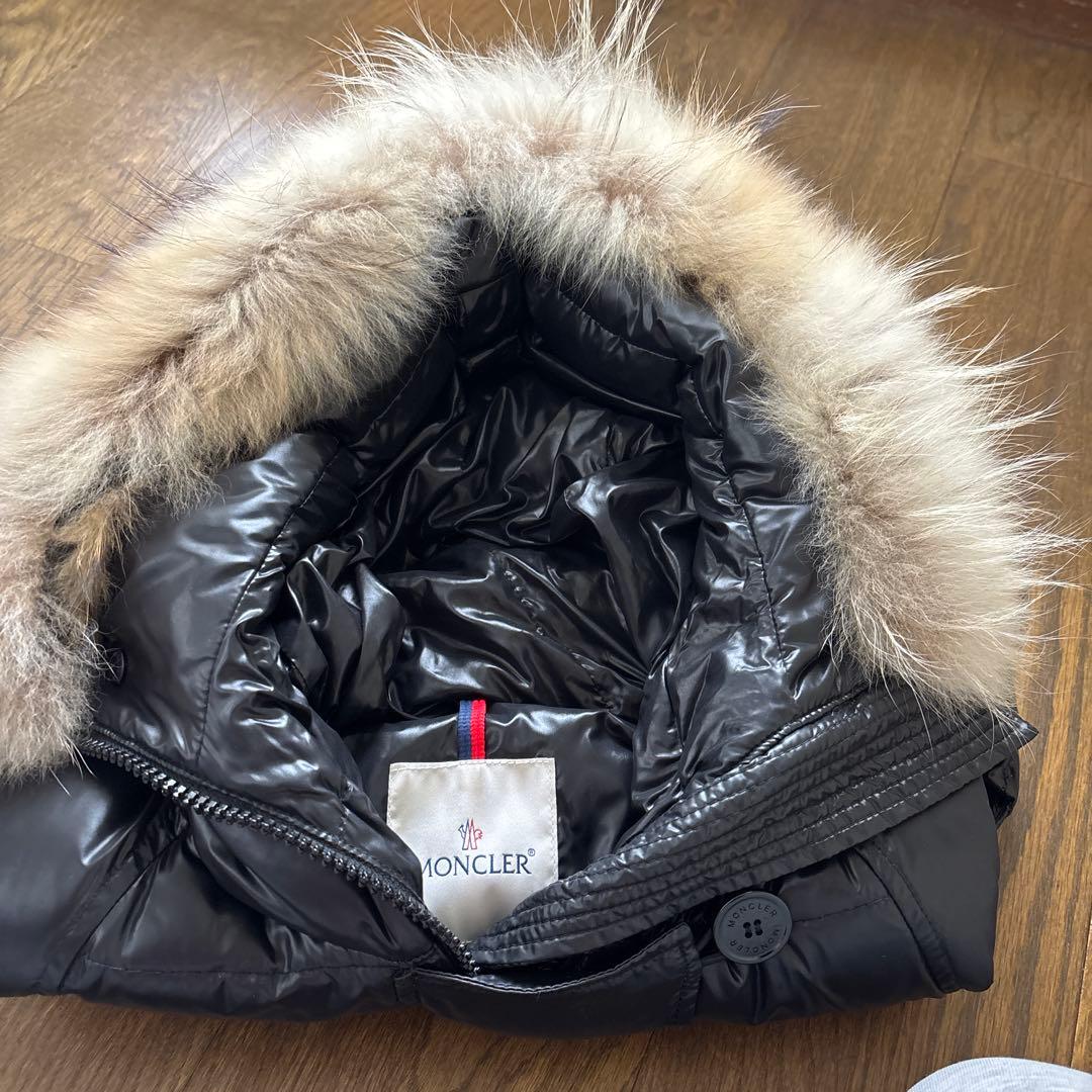 Moncler ブラックダウンベスト0