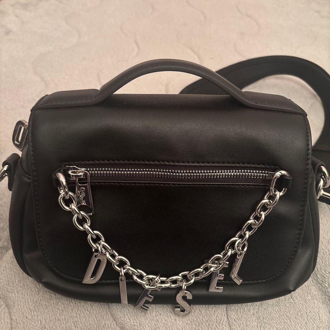 DIESEL ブラックレザーショルダーバッグ