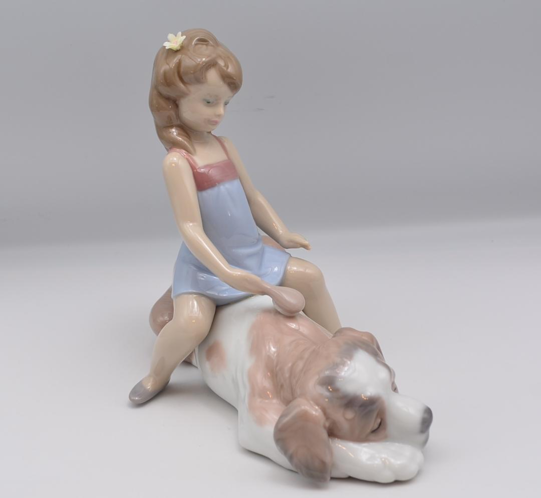 マスティフと遊ぶ　＃6229　★リヤドロ　スペイン　ポーセリン　絶版 ご成約済み