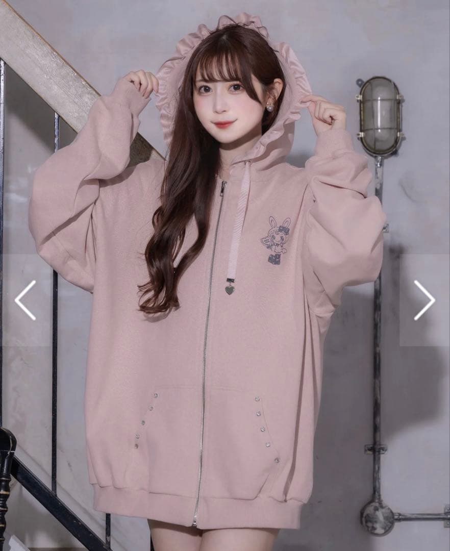 【大人気】pium べリエちゃん パーカー ピンク　ピウム　ビジュー