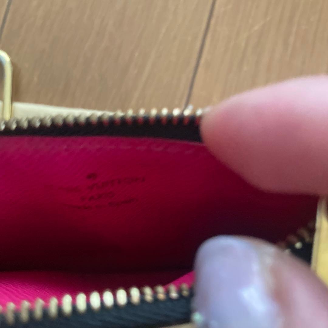 ルイヴィトン マルチカラー ポシェットクレ ケース　キーケース　黒