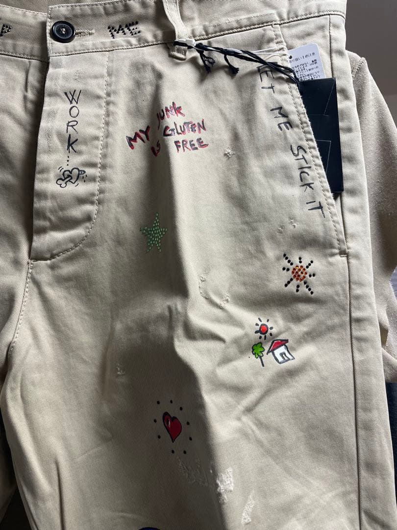 DSQUARED2ペイントラインストーン入りパンツ