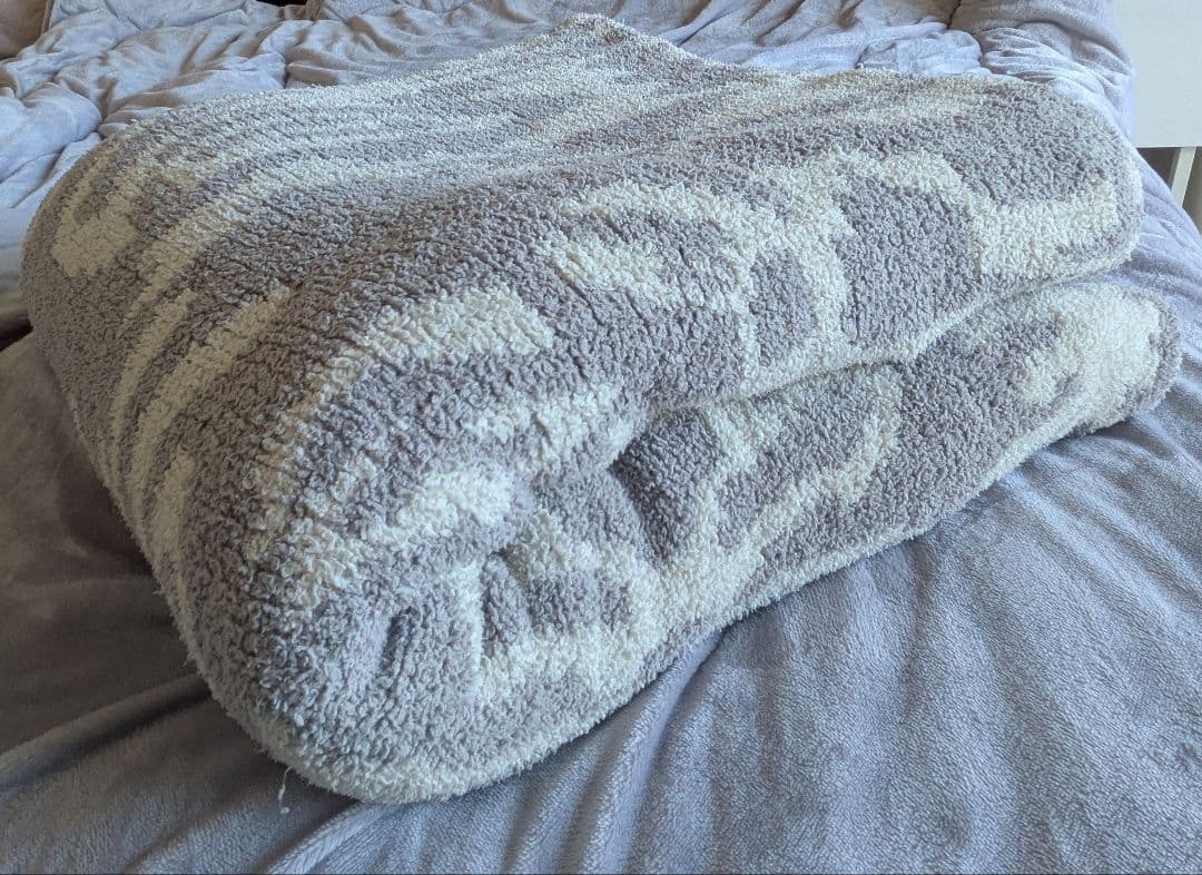 カシウエア　ダマスク柄　ベット用毛布