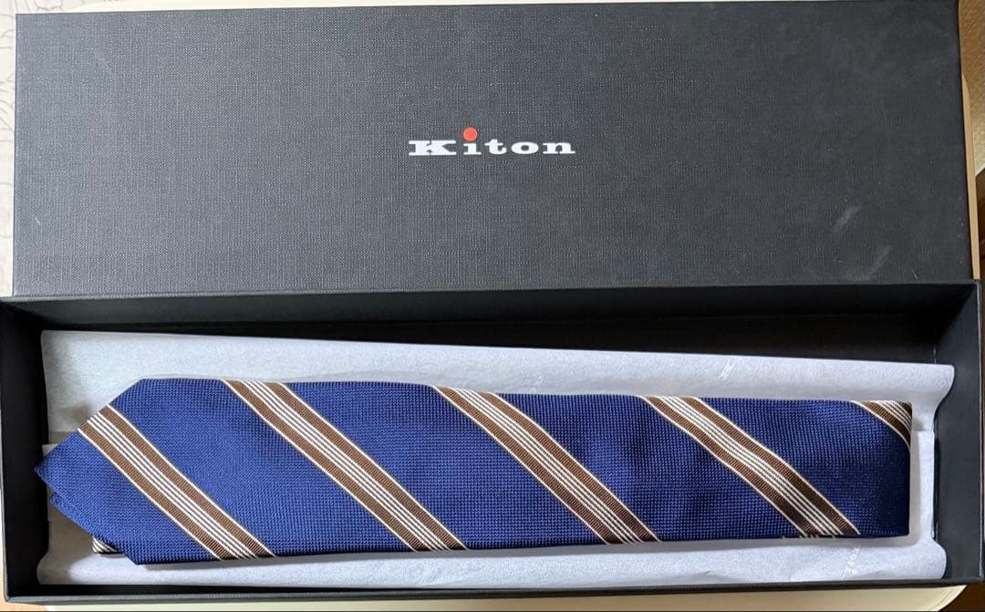 ♪週末セール♪Kiton ネイビー ストライプ ネクタイ♪