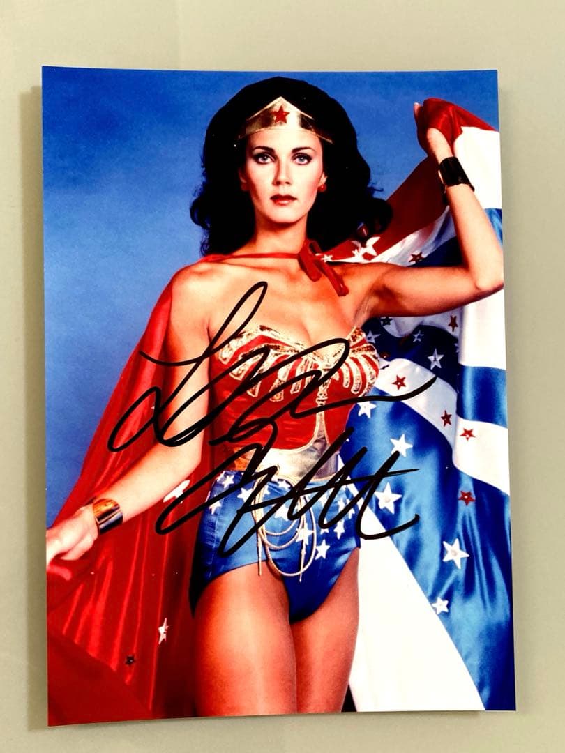 リンダカーター直筆サイン入り2Lサイズ写真…ワンダー・ウーマン…