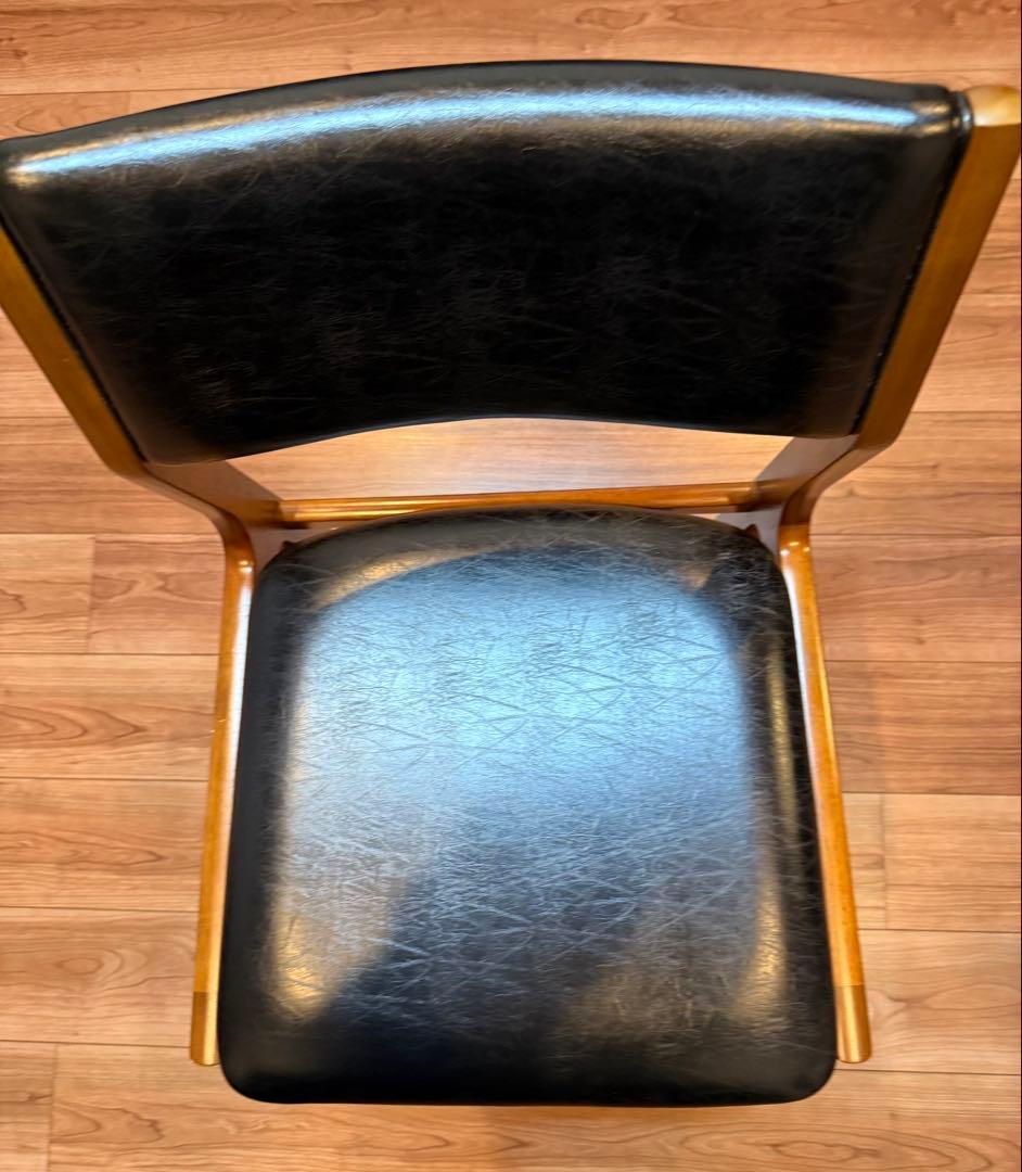 カリモク60アームレスダイニングチェアブラック