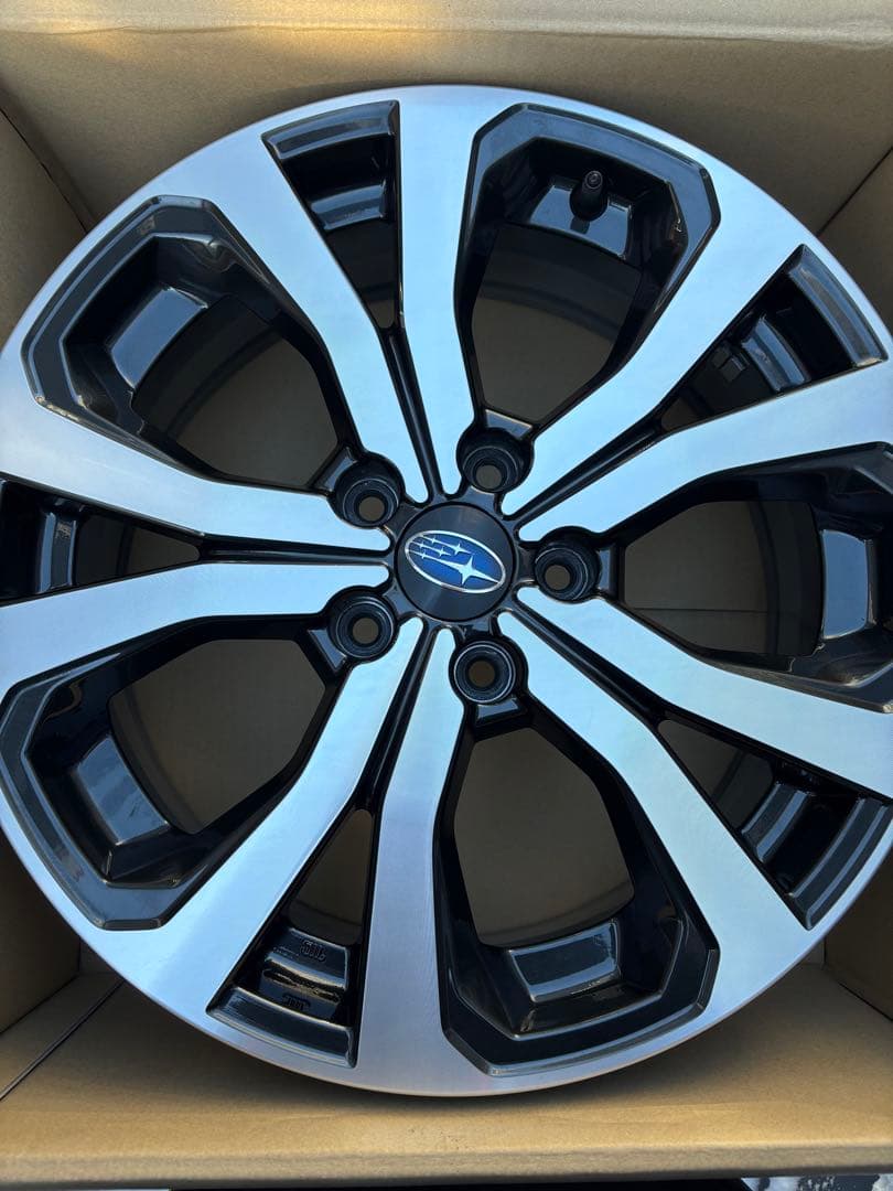 [送料込み]ホイール①スバル フォレスター 18インチ ホイールのみ