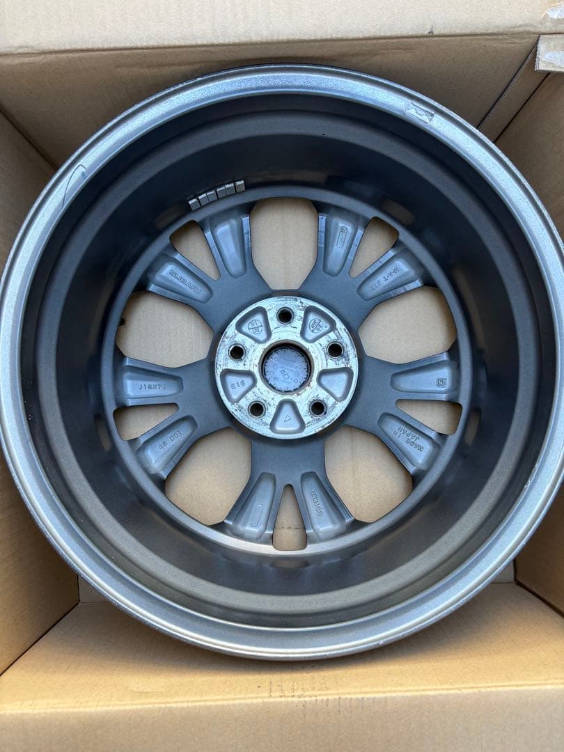 [送料込み]ホイール①スバル フォレスター 18インチ ホイールのみ