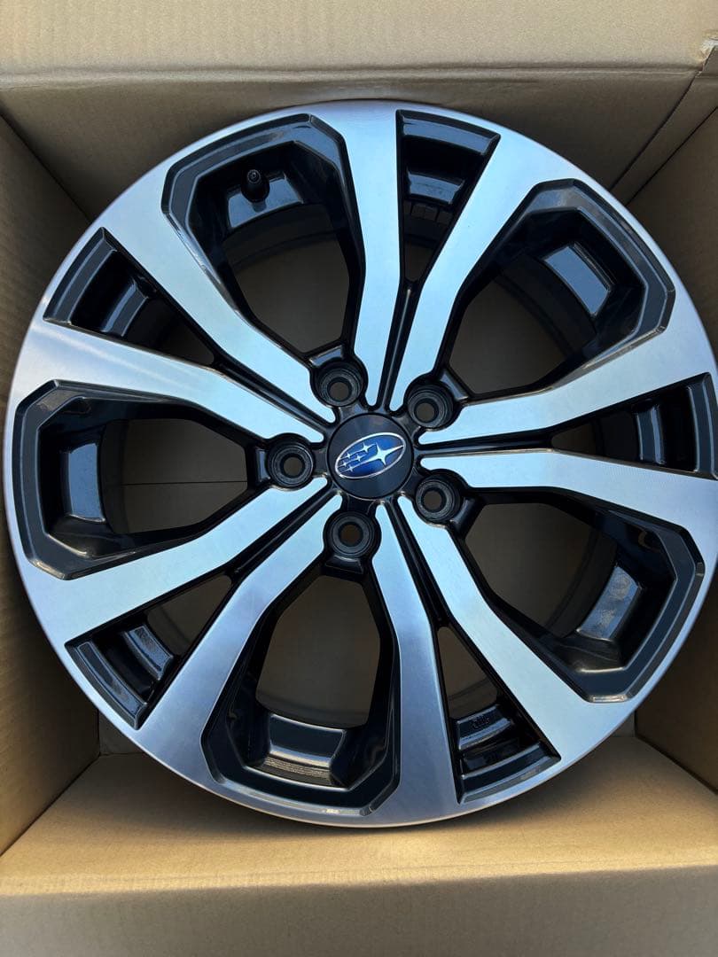[送料込み]ホイール①スバル フォレスター 18インチ ホイールのみ