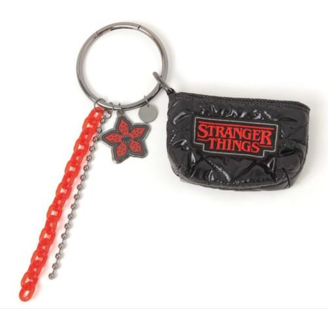 早い者勝ち⭐︎STRANGER THINGS コラボリングポーチ＆チャームセット