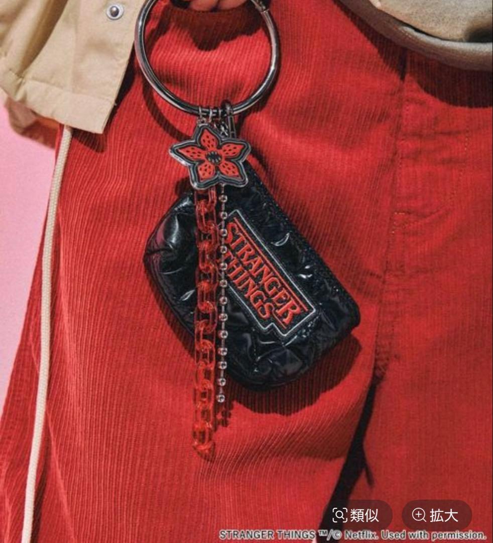 早い者勝ち⭐︎STRANGER THINGS コラボリングポーチ＆チャームセット