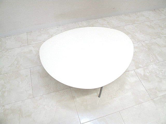 展示品 スペイン　ストュア エクリプス テーブル ホワイト センターテーブル