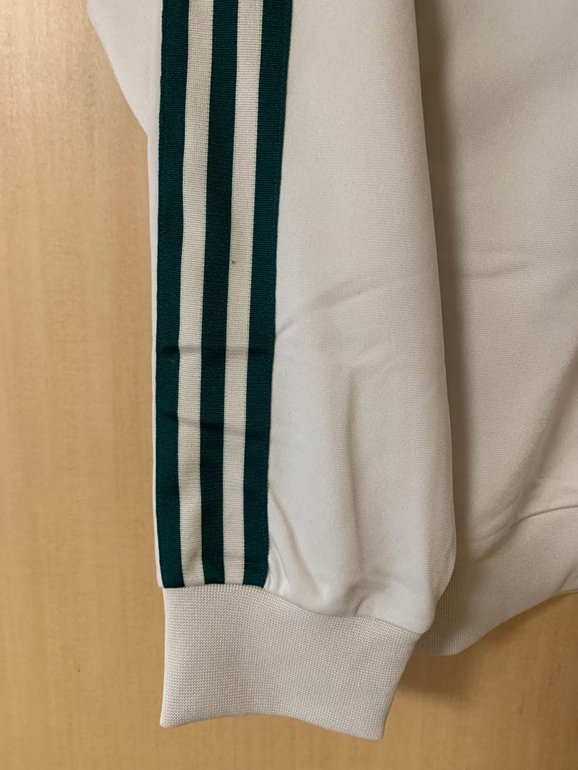 アディダスオリジナルス　トラックジャケット　ベッケンバウアー　ジャージ　ベージュ