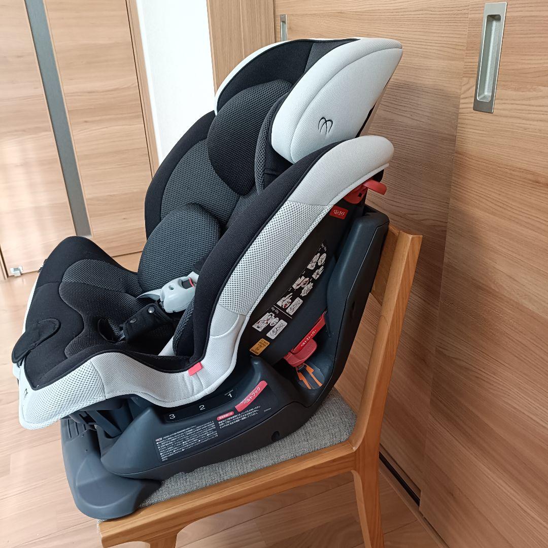 【美品】エールベベ スイングムーン プレミアム チャイルドシート　１歳頃〜