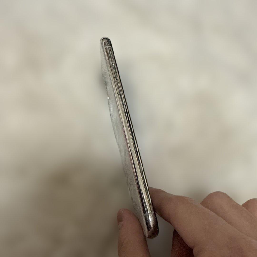iPhone Xs 64GB シルバー SIMロックあり