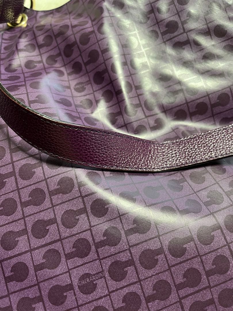 ゲラルディーニ　紫バッグ極美品