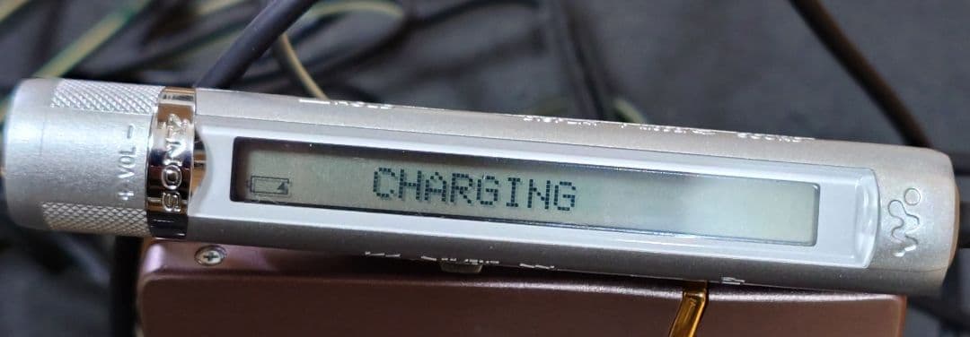 気まぐれ特価♥超メルカリ市♥中古品SONY MD WALKMAN MZ-E720