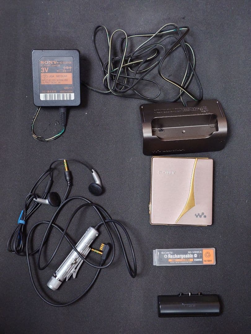 気まぐれ特価♥超メルカリ市♥中古品SONY MD WALKMAN MZ-E720