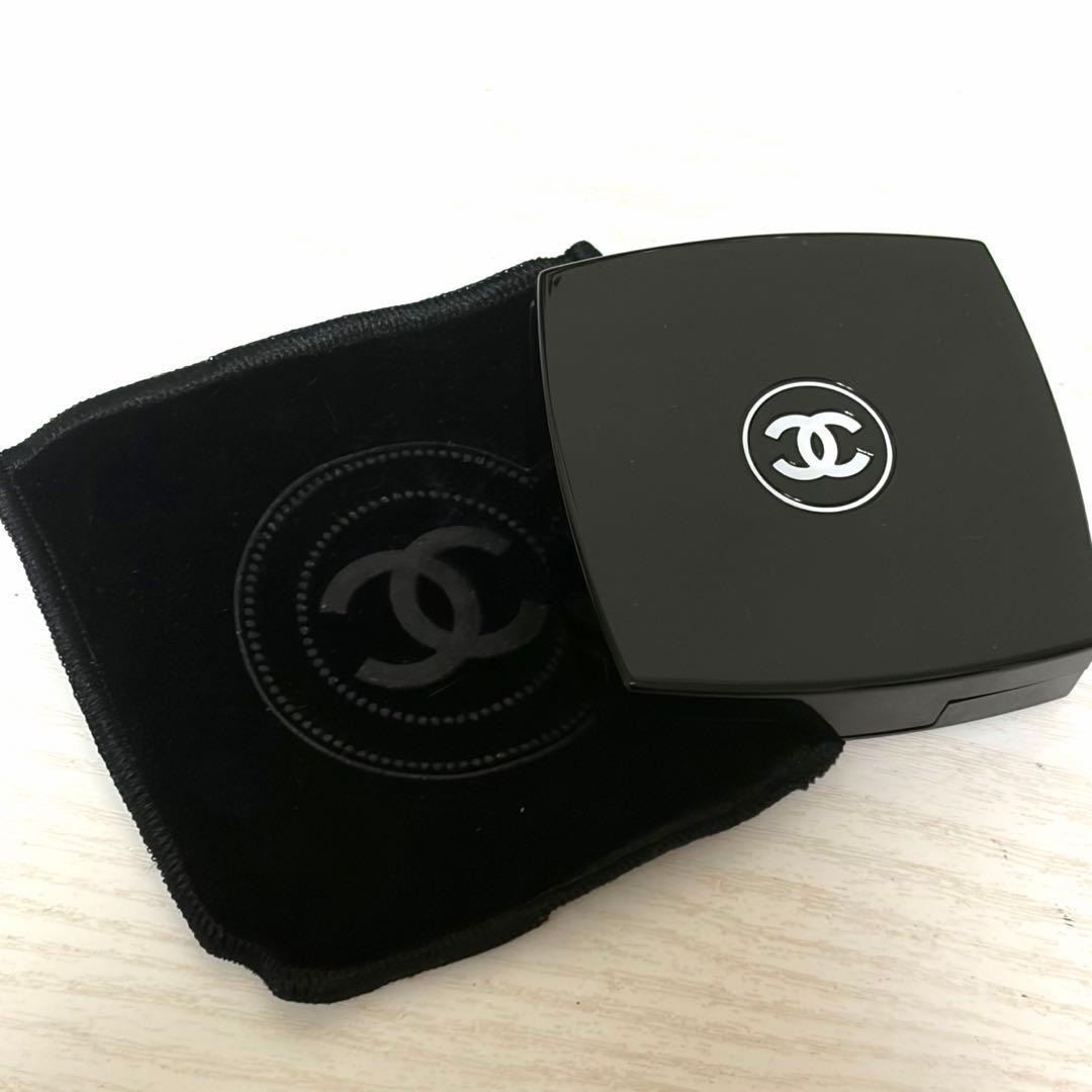 シャネル レキャトルオンブル ブトン 239 ブトンバロック