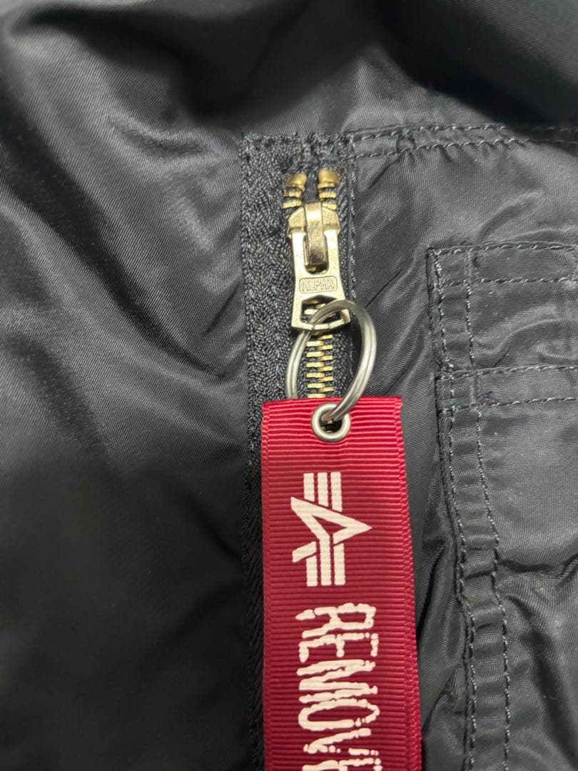 ALPHA INDUSTRIES MA-1 ブラックジャケット