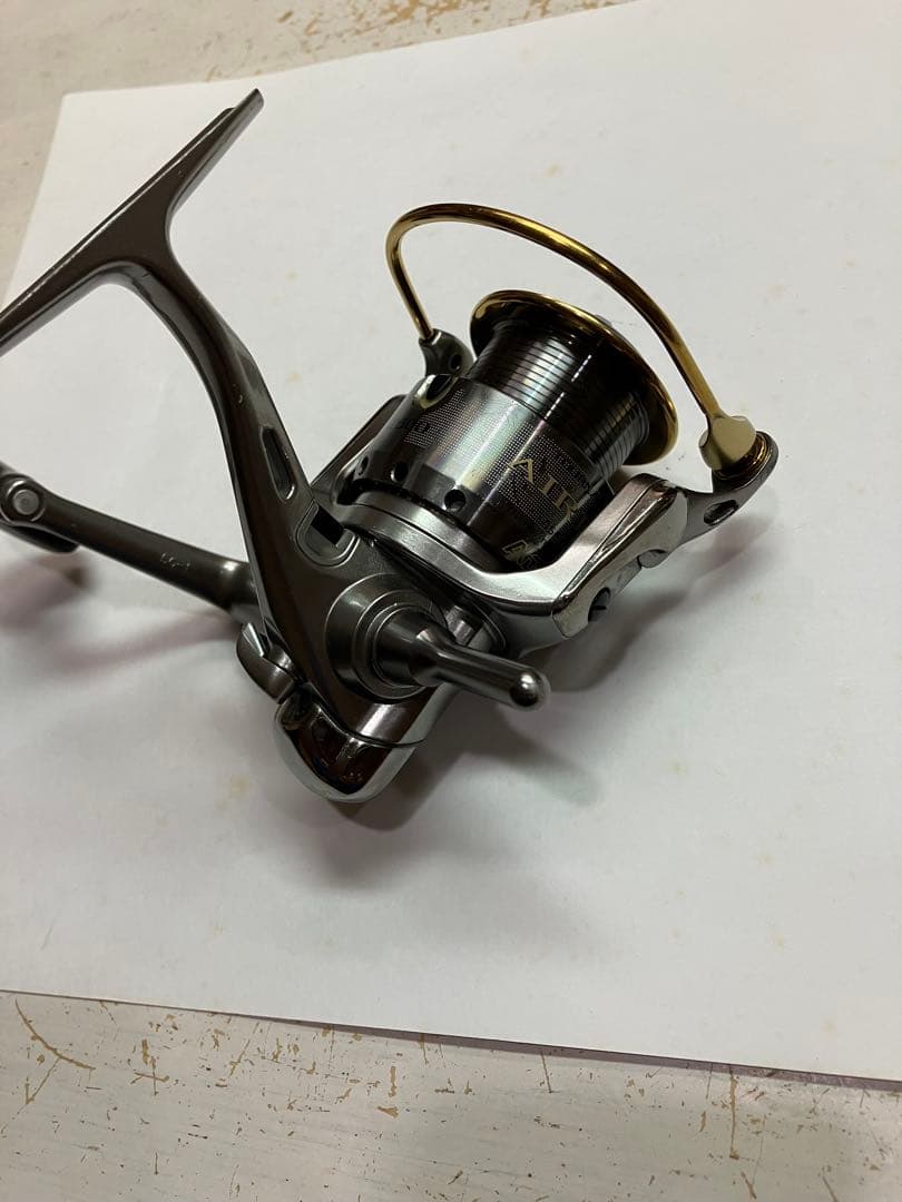 ダイワ トーナメントエアリティー2500 中古品 小沼正弥 シーバス