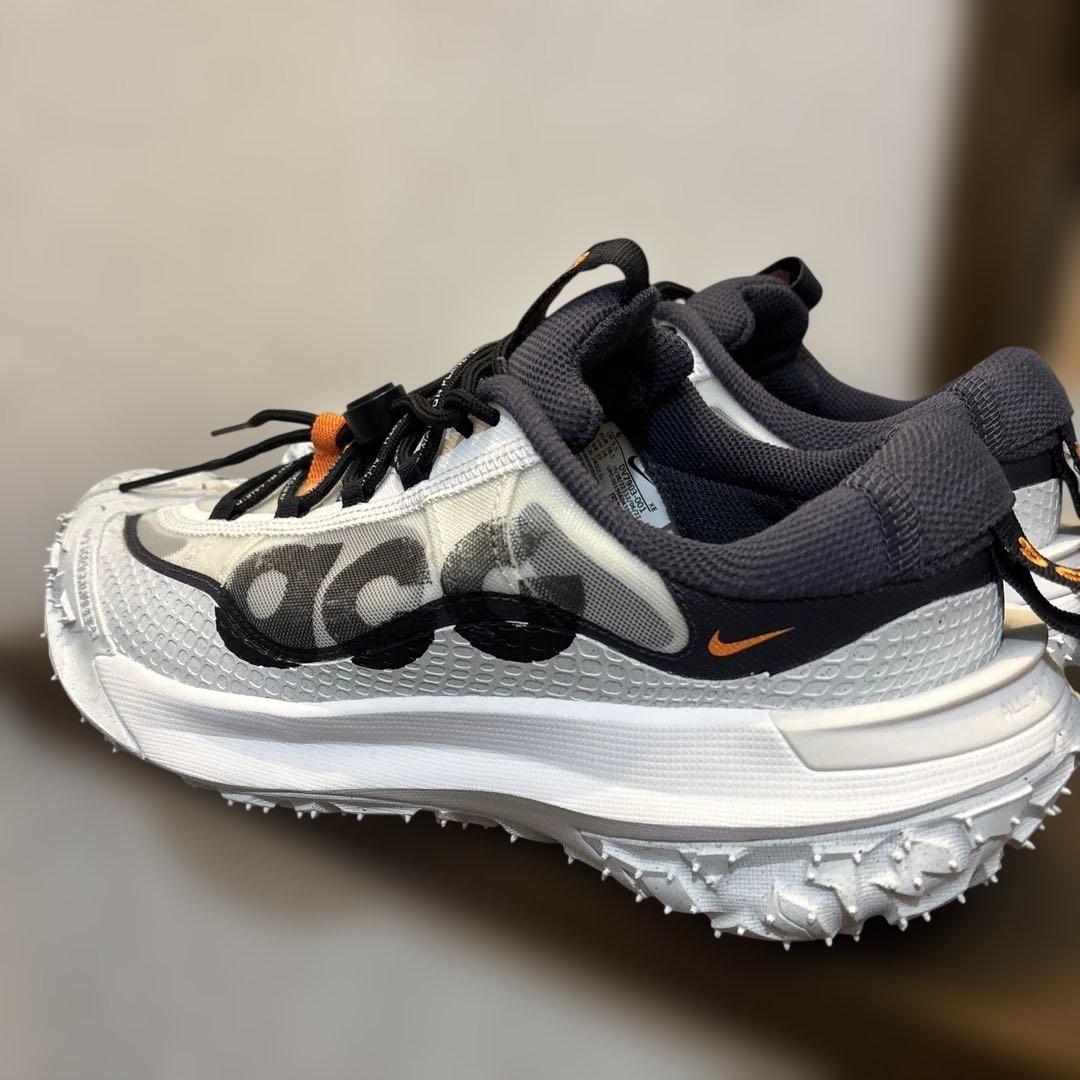 新品　ナイキ ACG　マウンテン フライ 2 ロー　24.0cm